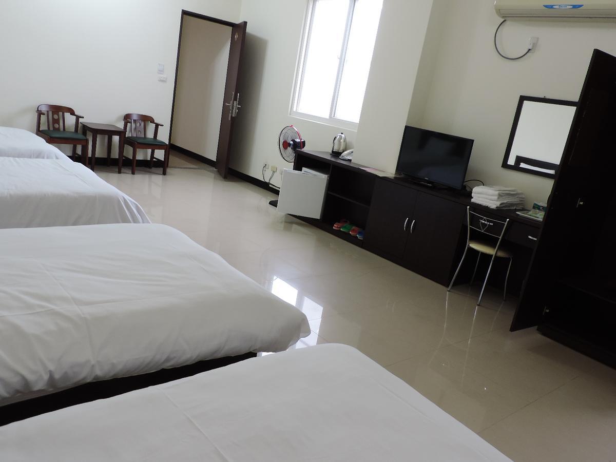 Queen'S Hotel Erlin Екстериор снимка
